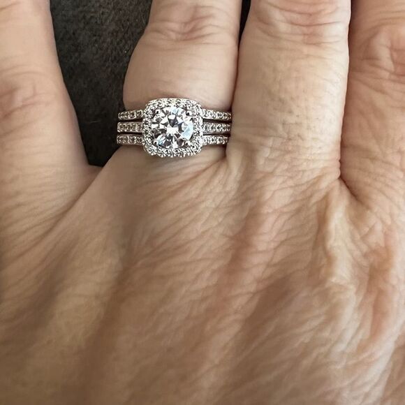 18K White Gold & White Diamond Cubic Zirconia Engagement Wedding Band Set 3 Pcs - Picture 9 of 11